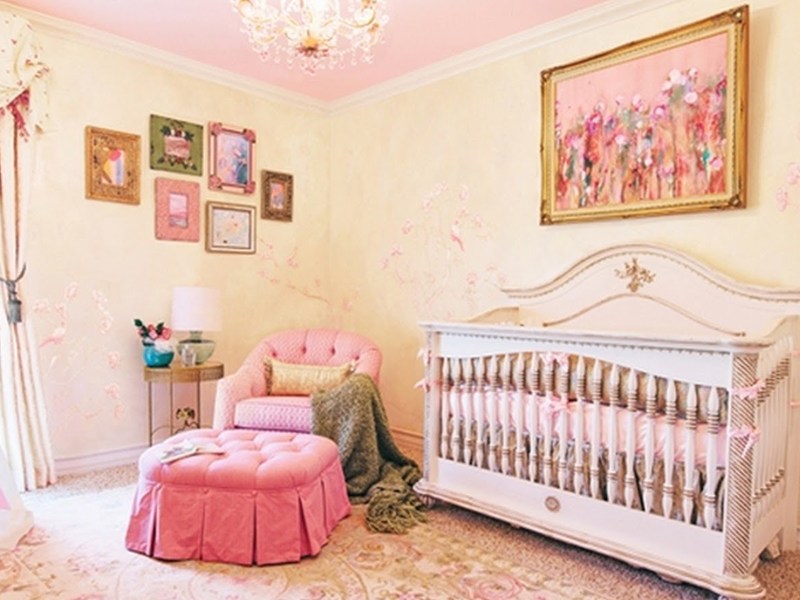 Уютная и удобная комната для младенца